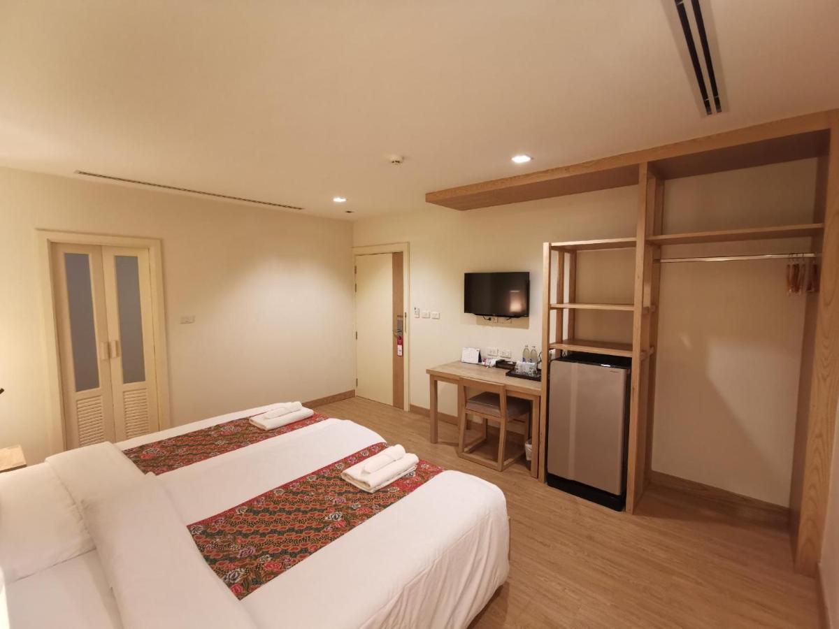 Hotell Baan Suwantawe Phuket